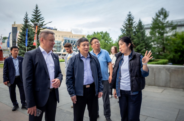 伊尔库茨克国立理工大学与beat365英国官方网站深化合作，共筑教育科研创新桥梁